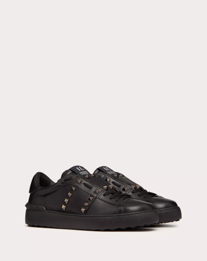 ROCKSTUD UNTITLED NOIR CALFSKIN LEATHER SNEAKER